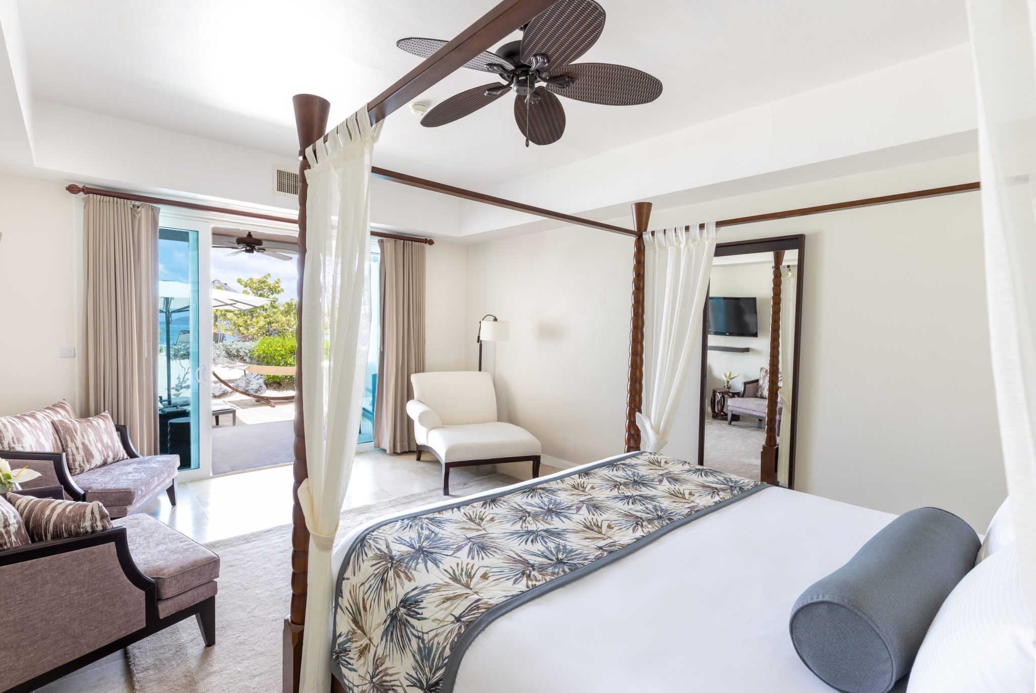 one-bedroom suite for families on Caribbean beach in Grenada