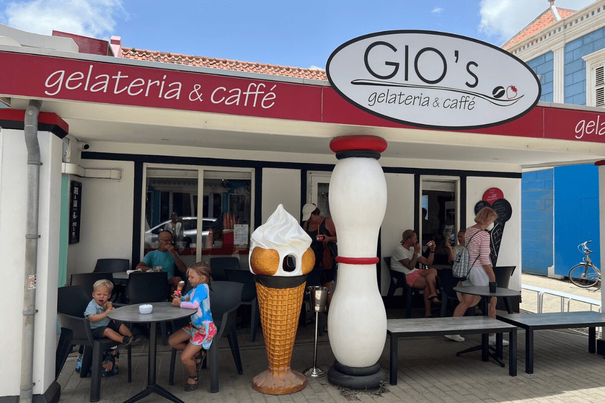 Ice Cream Shop In Kralendisk Bonaire