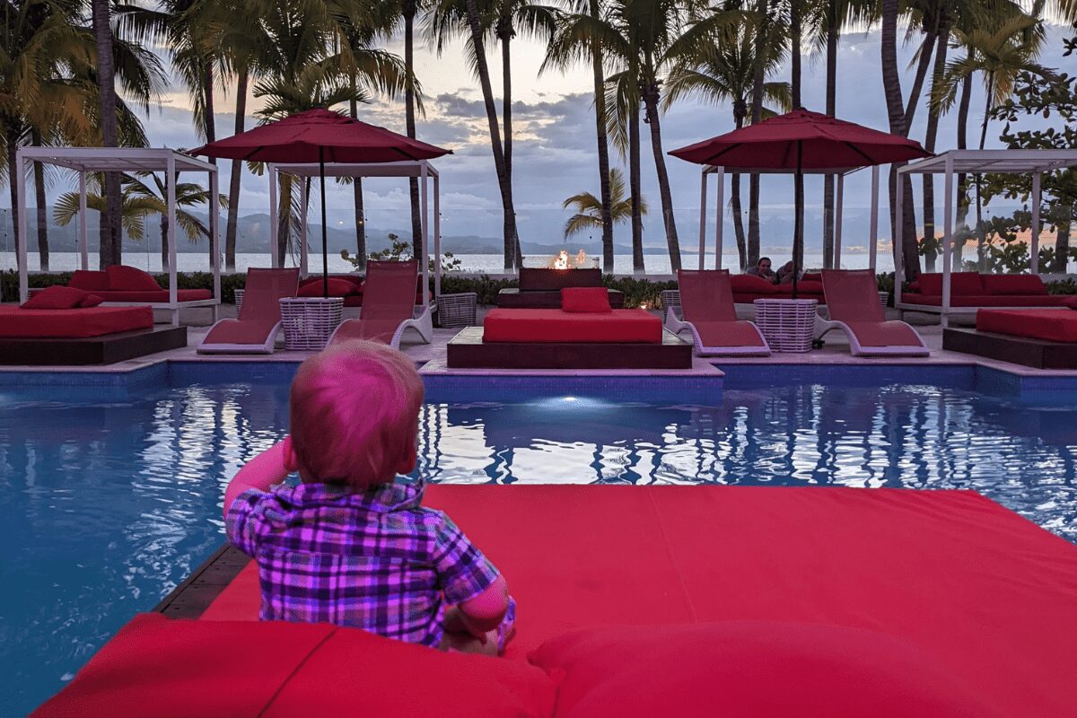 Hotels vs. Resorts? Hopping beach front hotel