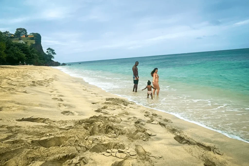 Infographic highlighting why Grenada is one of the best Caribbean islands for families.