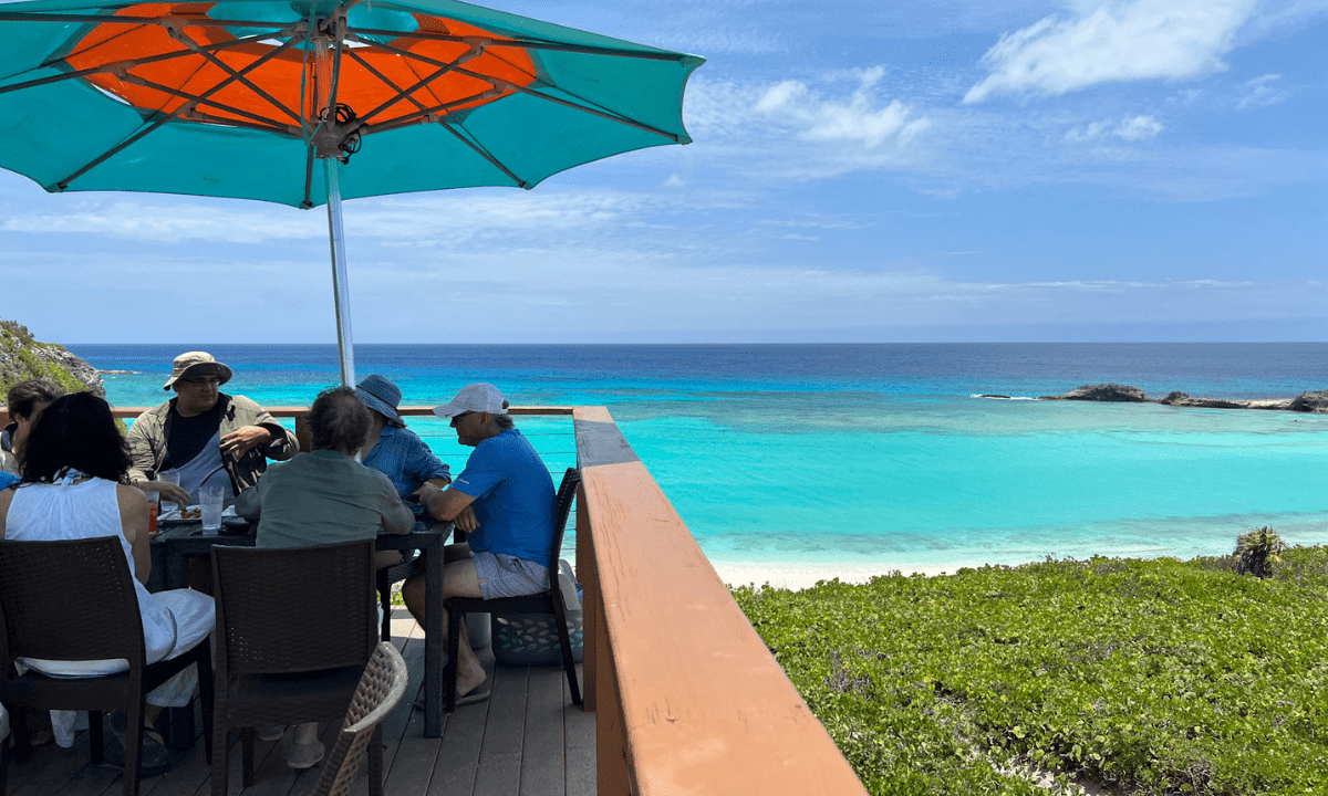 Mudjin-bar-and-grill Turks and Caicos