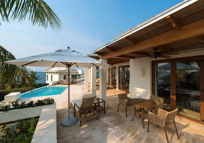 Ocean-Front Villa + Private Pool (2 bedrooms)