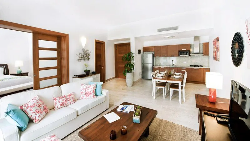 One-bedroom suites (main building)