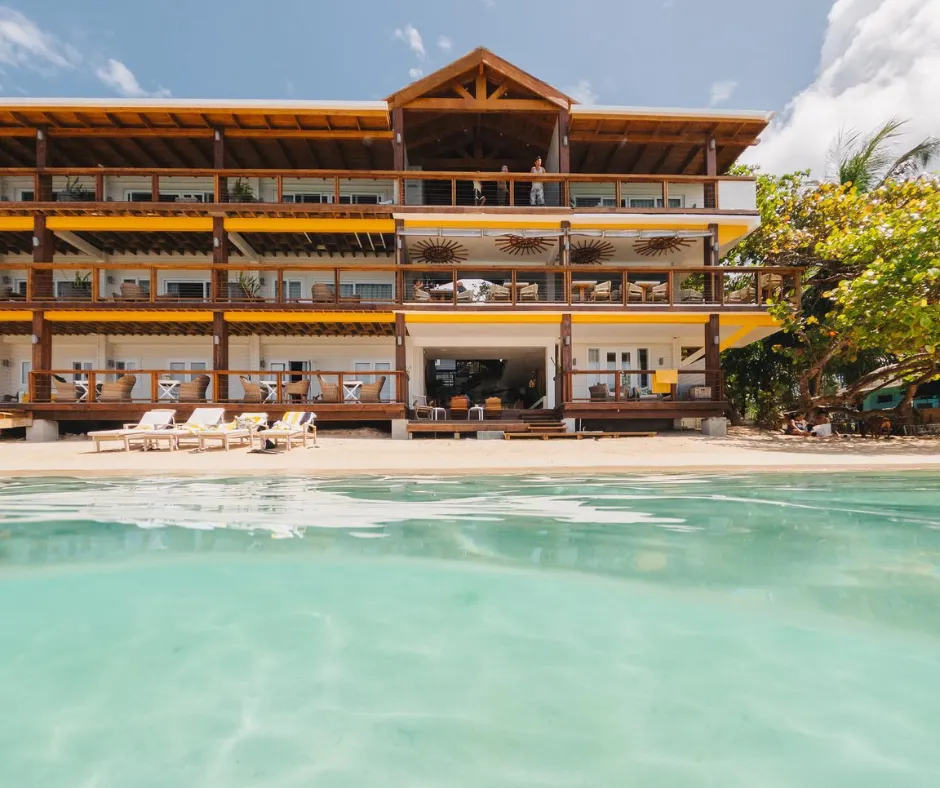 Beach House Hotel in Roatan