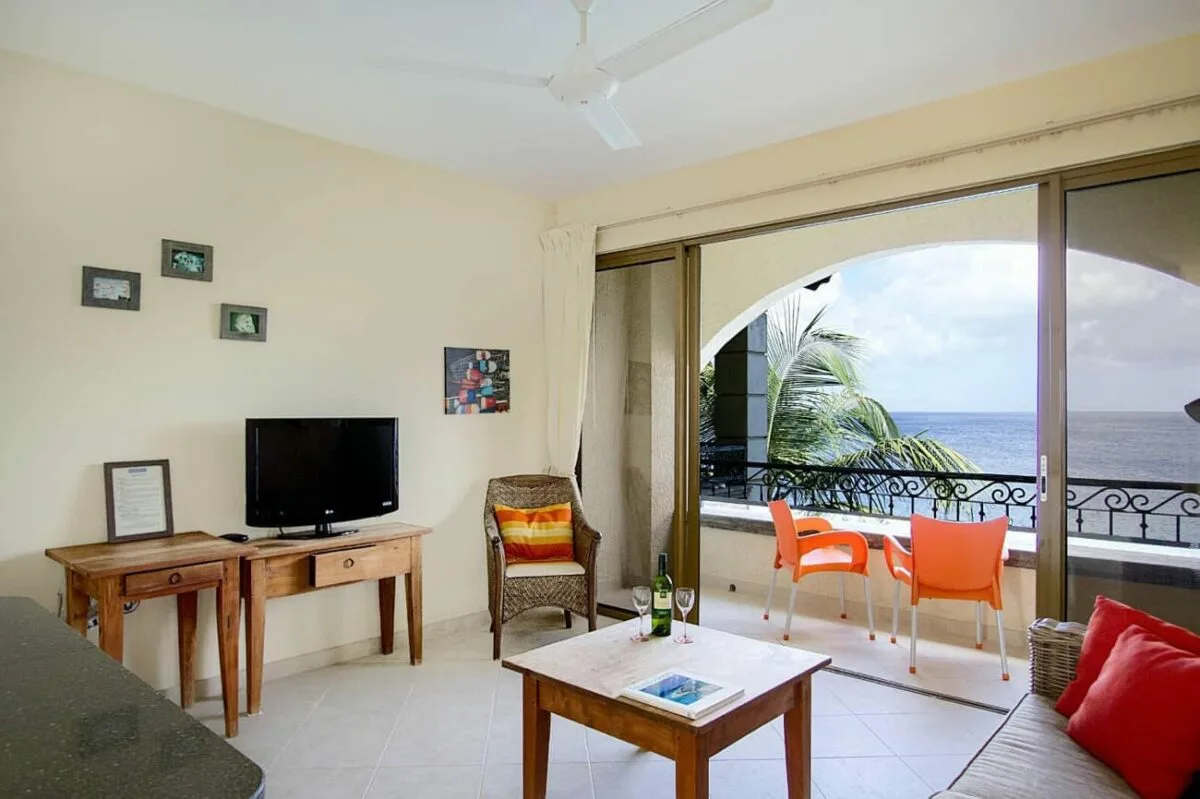 Junior Suites (One-Bedroom)