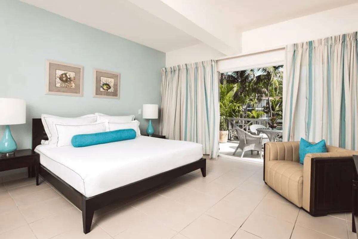 Carlisle Suites (3 BDRM)