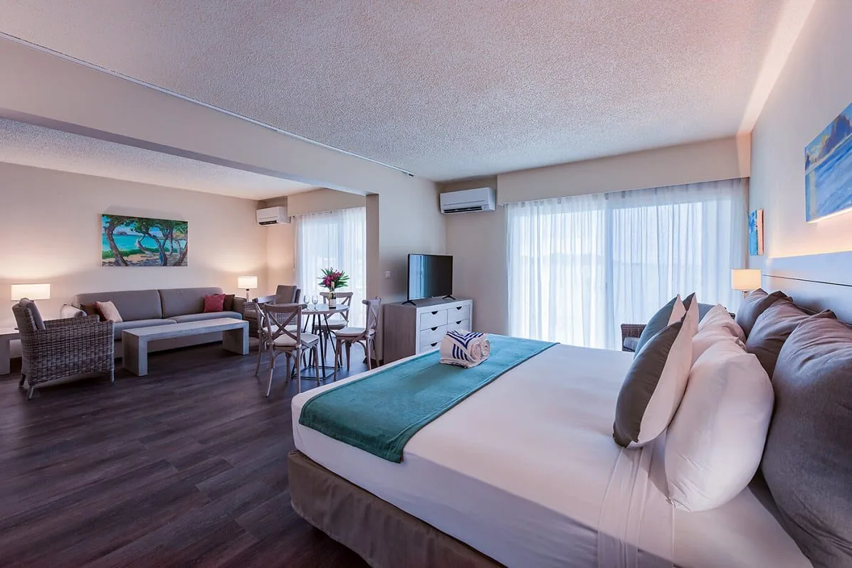 One Bedroom (Junior Suite)