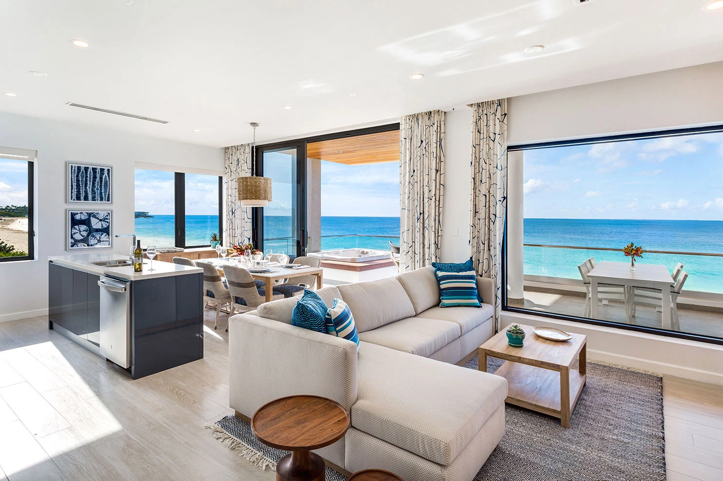  ONE BEDROOM PREMIUM SUITE