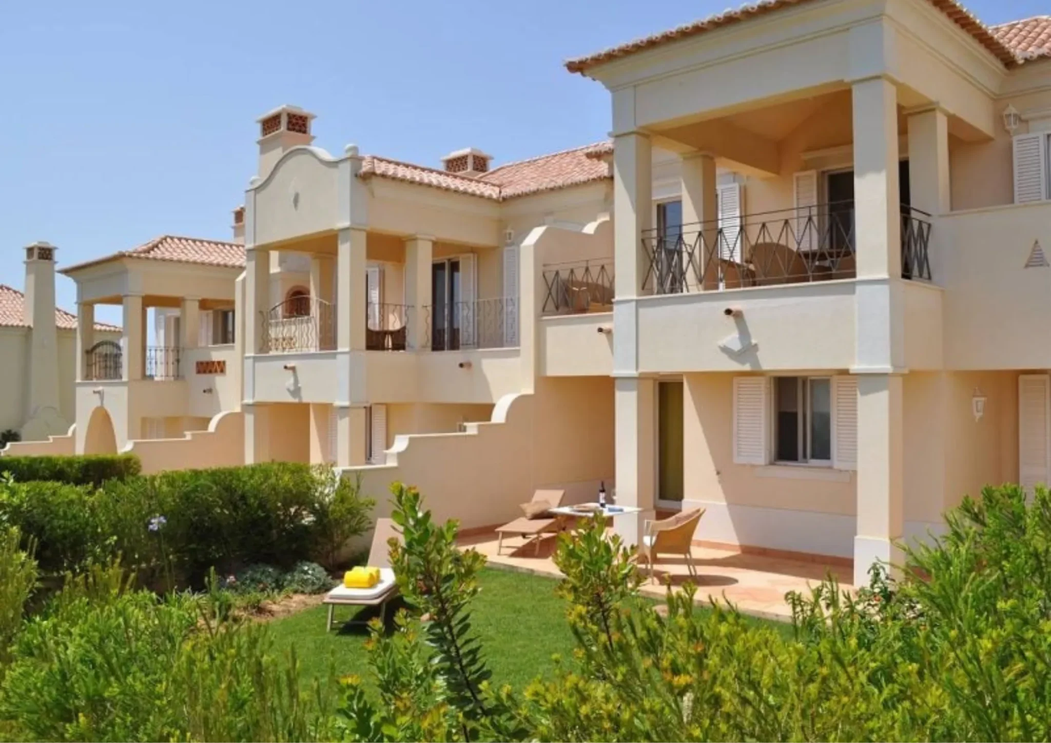 Townhouses (Vilas Mimosa)