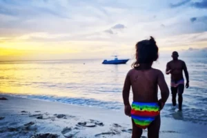 Infographic highlighting why Grenada is one of the best Caribbean islands for families.