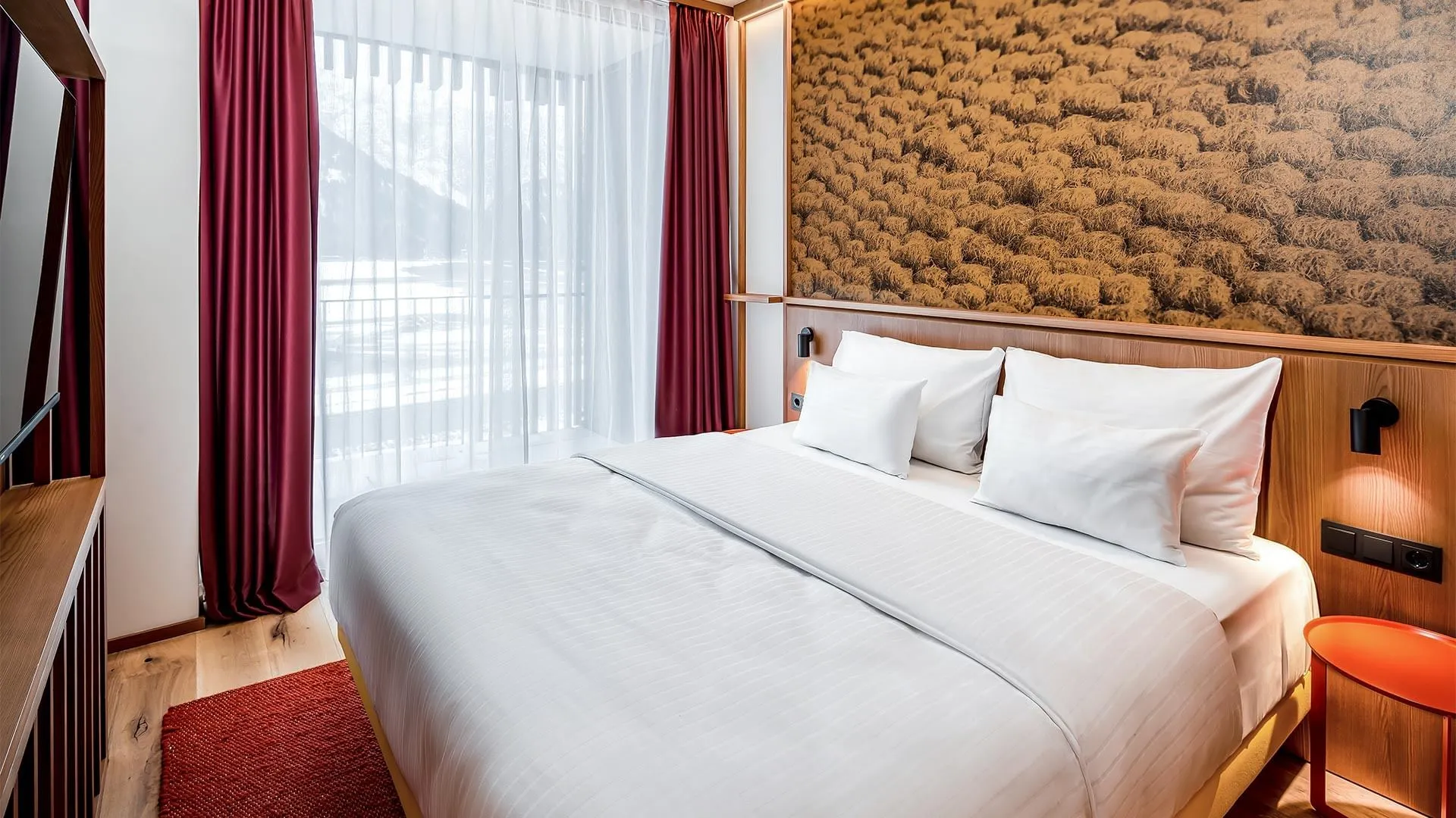 Grand Deluxe Room